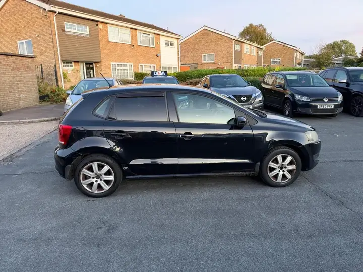 Volkswagen Polo 2010 photo 5