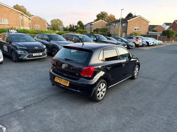 Volkswagen Polo 2010 photo 4