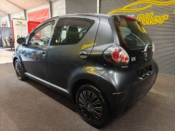 Toyota Aygo 2010 photo 3