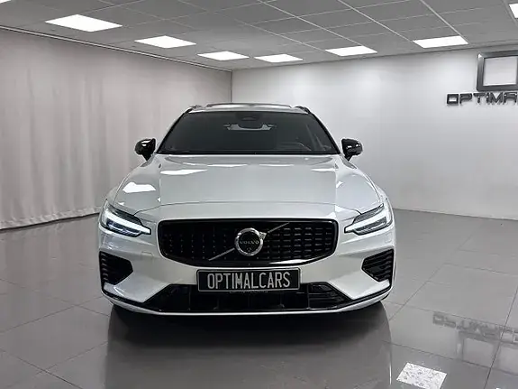 Volvo V60 2025 photo 2