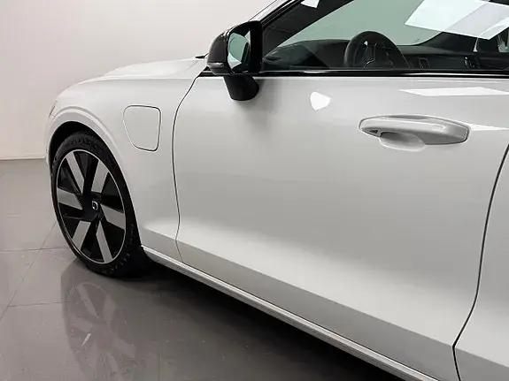 Volvo V60 2025 photo 3