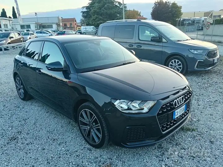 Audi A1 2023 photo 3