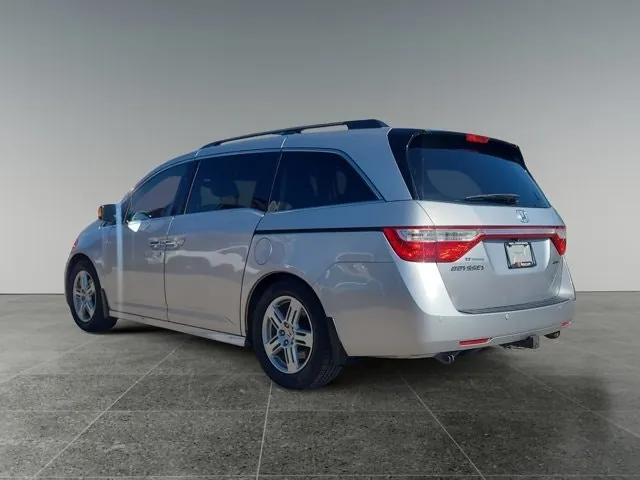 Honda Odyssey Touring 2013 photo 4