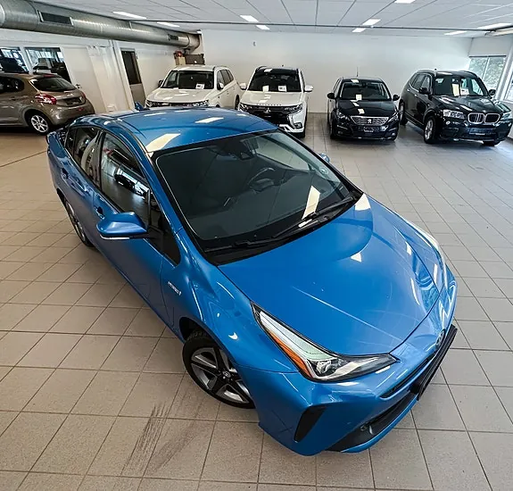 Toyota Prius 2019 photo 2