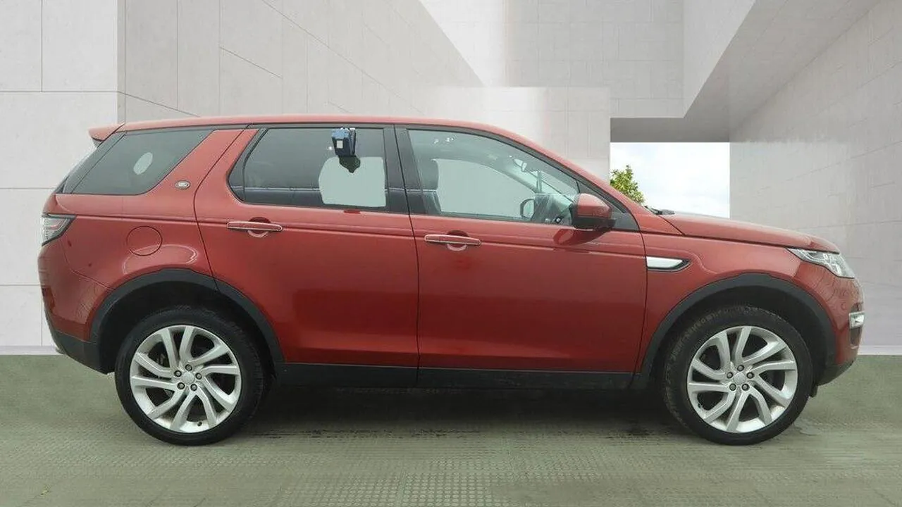 Land Rover Discovery Sport 2017 photo 5