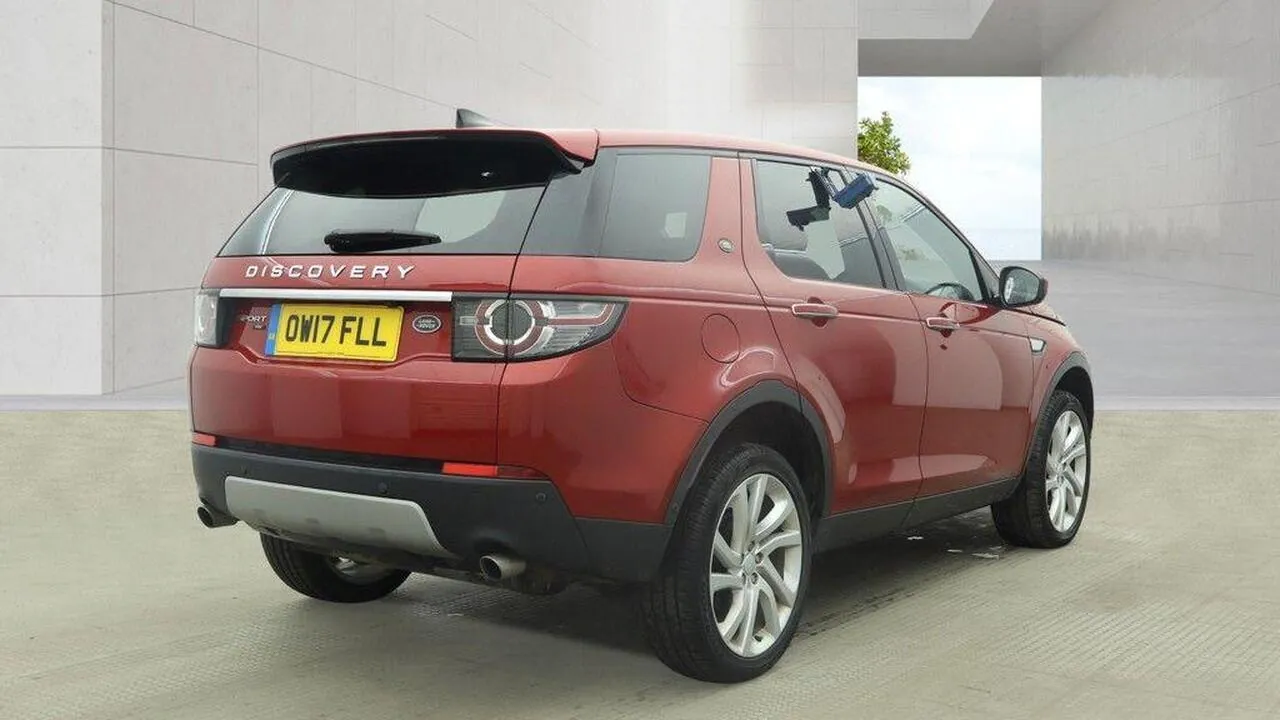 Land Rover Discovery Sport 2017 photo 4