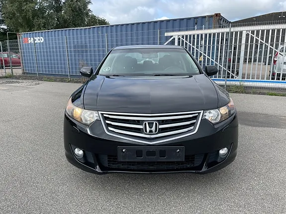 Honda Accord 2010 photo 2