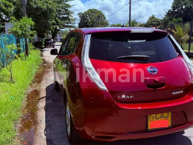 Nissan Leaf 2014 photo 4