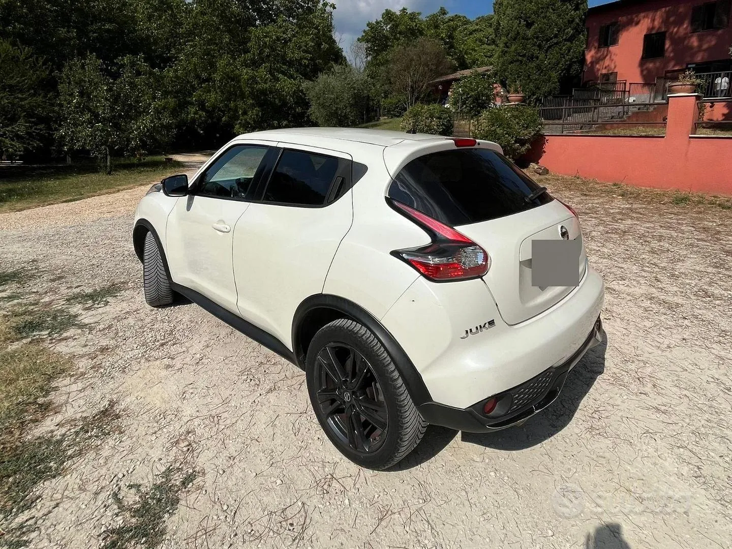 Nissan Juke 2014 photo 2