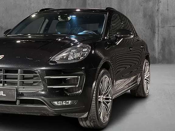 Porsche Macan Turbo 2017 photo 4
