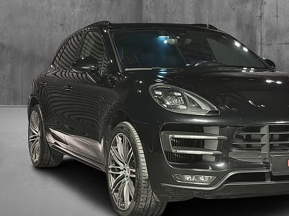 Porsche Macan Turbo 2017 photo 5