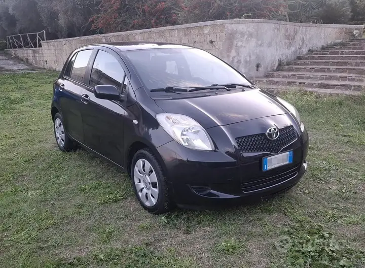 Toyota Yaris 2009 photo 4