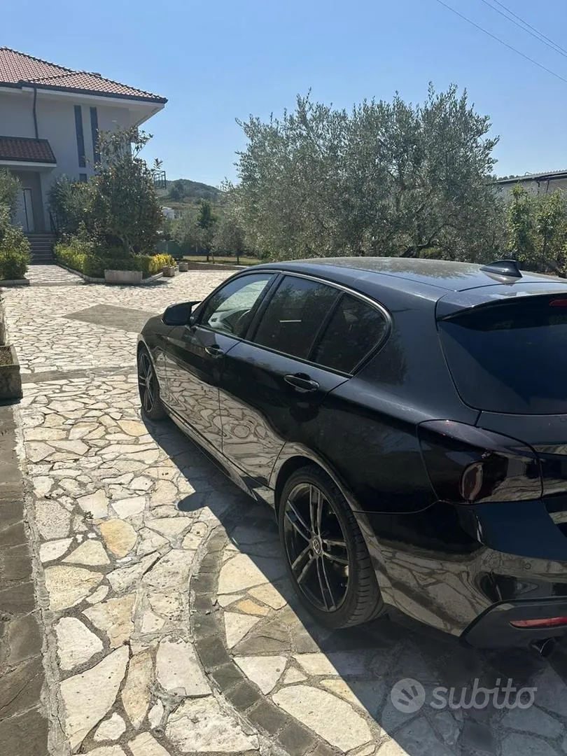BMW 118D 2018 photo 2