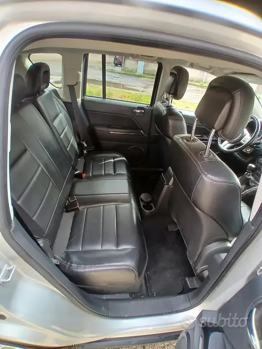 Jeep Compass 2011 photo 3