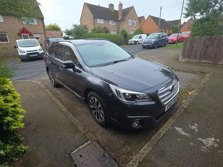 Subaru Outback 2017 photo 3