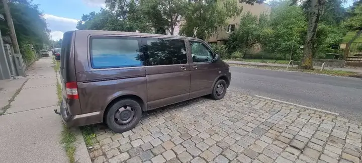 Volkswagen T5 2011 photo 2