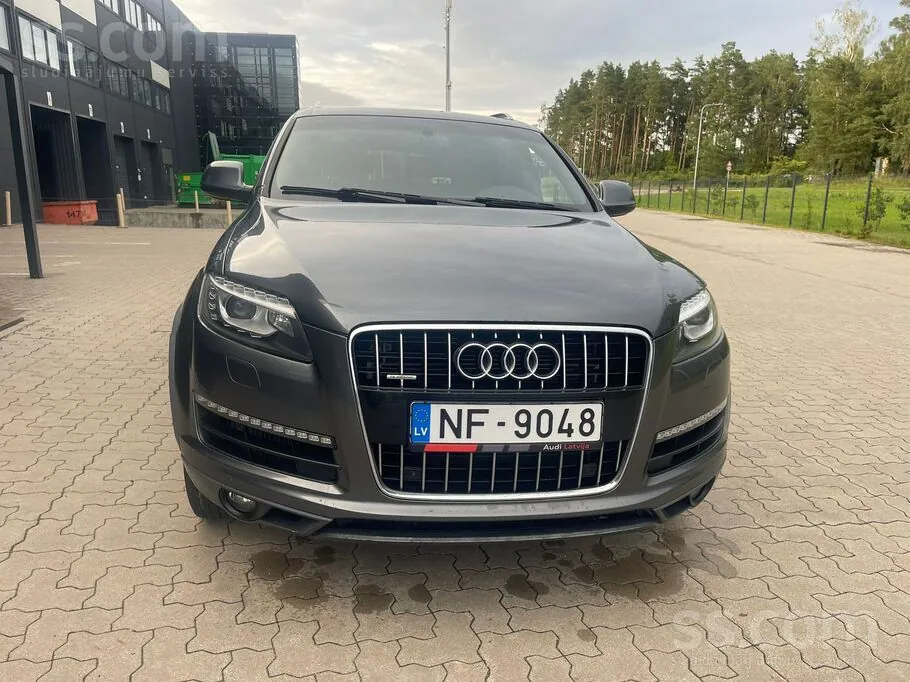 Audi Q7 2010 photo 3
