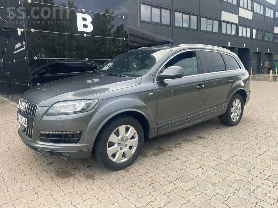 Audi Q7 2010 photo 4