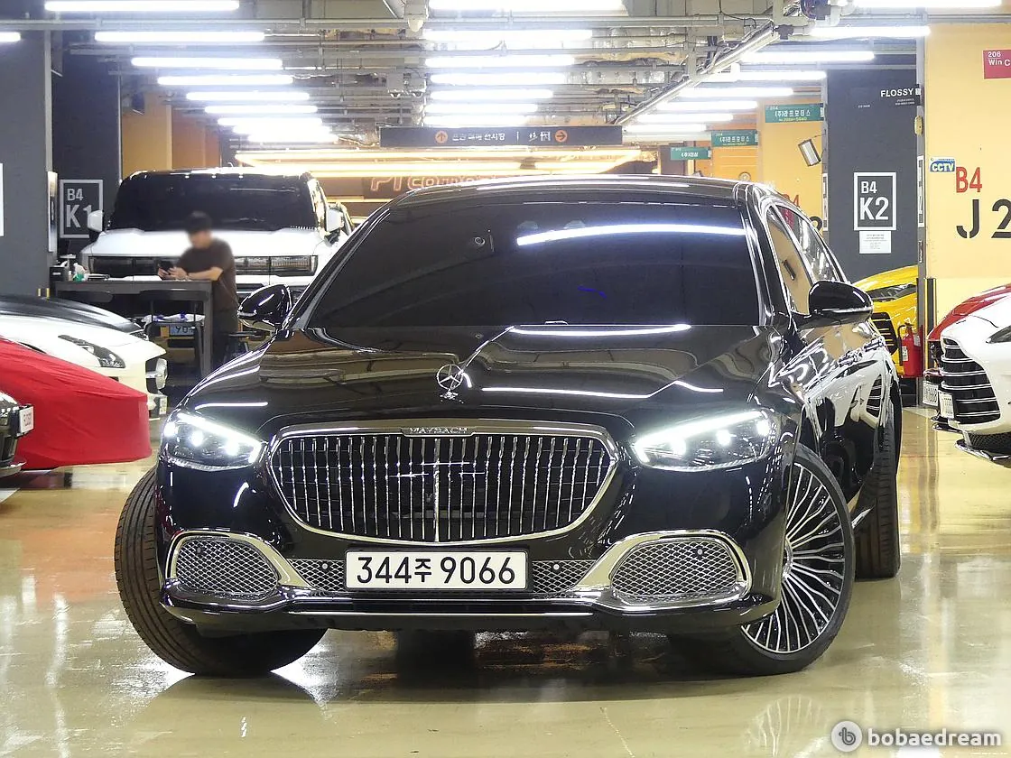 Mercedes-Benz Maybach S680