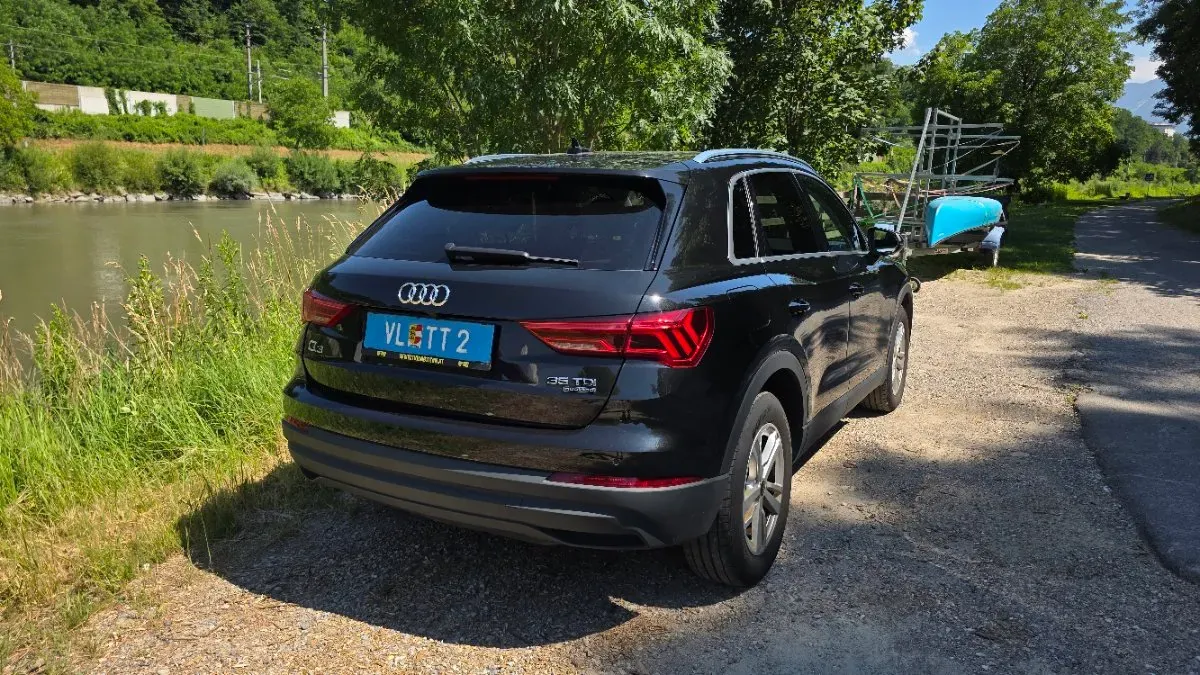 Audi Q3 2023 photo 2