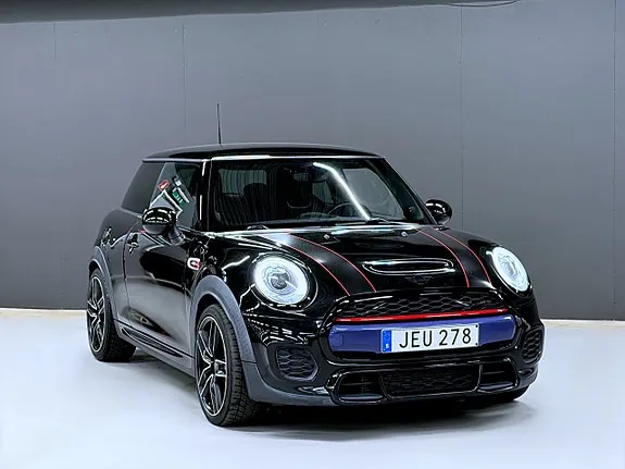 Mini John Cooper Works 2016 photo 4