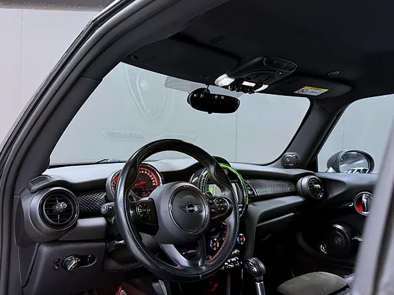 Mini John Cooper Works 2016 photo 5