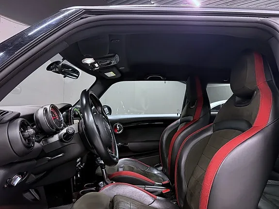 Mini John Cooper Works 2016 photo 3