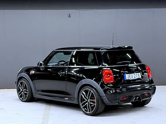 Mini John Cooper Works 2016 photo 2