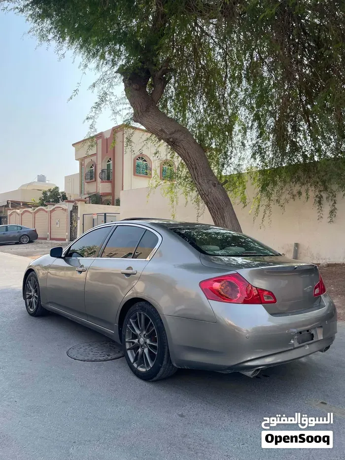 Infiniti G37 2012 photo 2