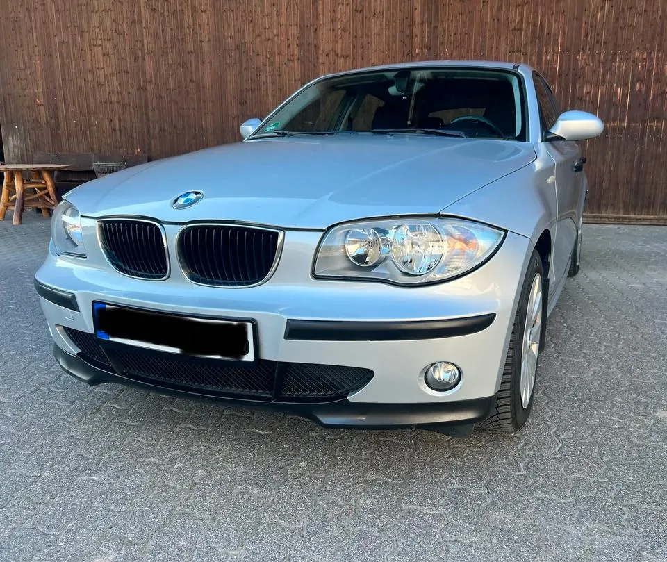 BMW 116I E87