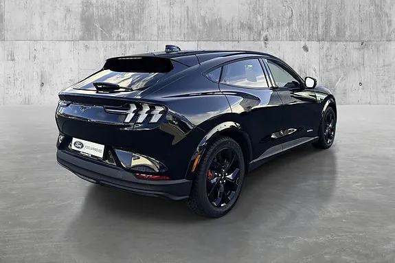 Ford Mustang Mach-E 2025 photo 4