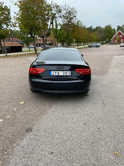 Audi A5 2010 photo 3