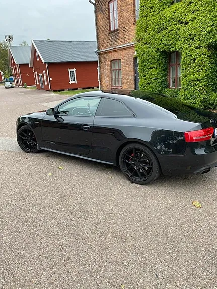 Audi A5 2010 photo 4