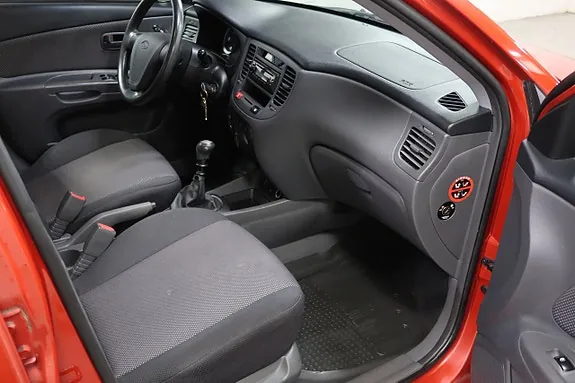 Kia Rio 2006 photo 5