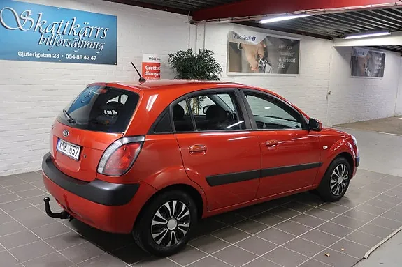 Kia Rio 2006 photo 3