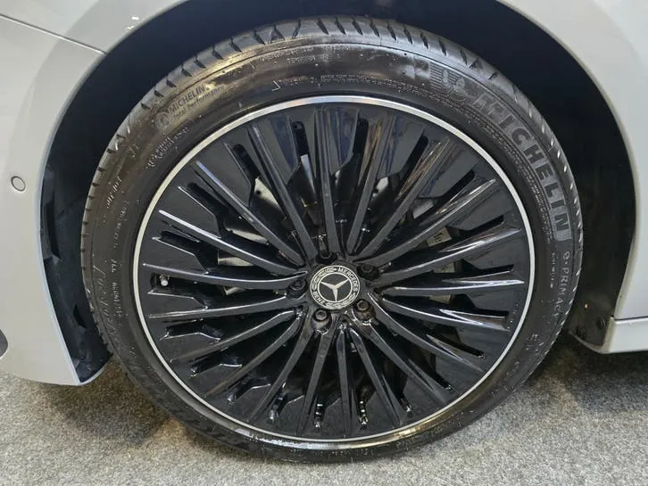 Mercedes-Benz E-Class 2024 photo 2