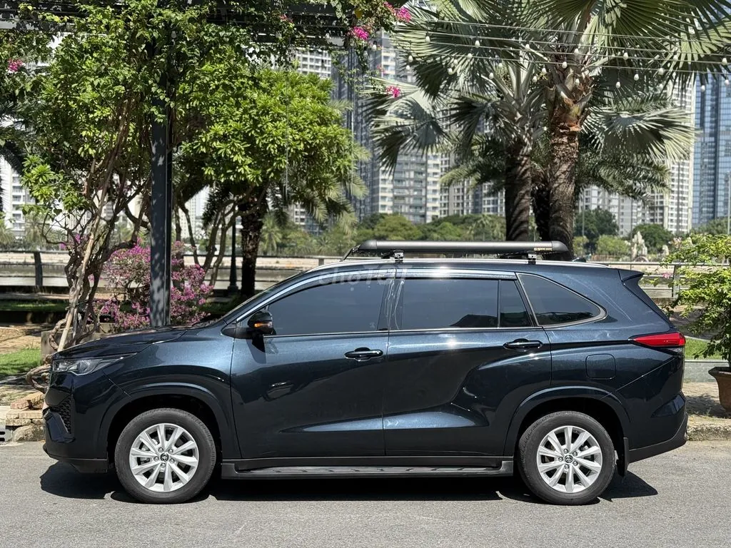 Toyota Innova 2024 photo 3