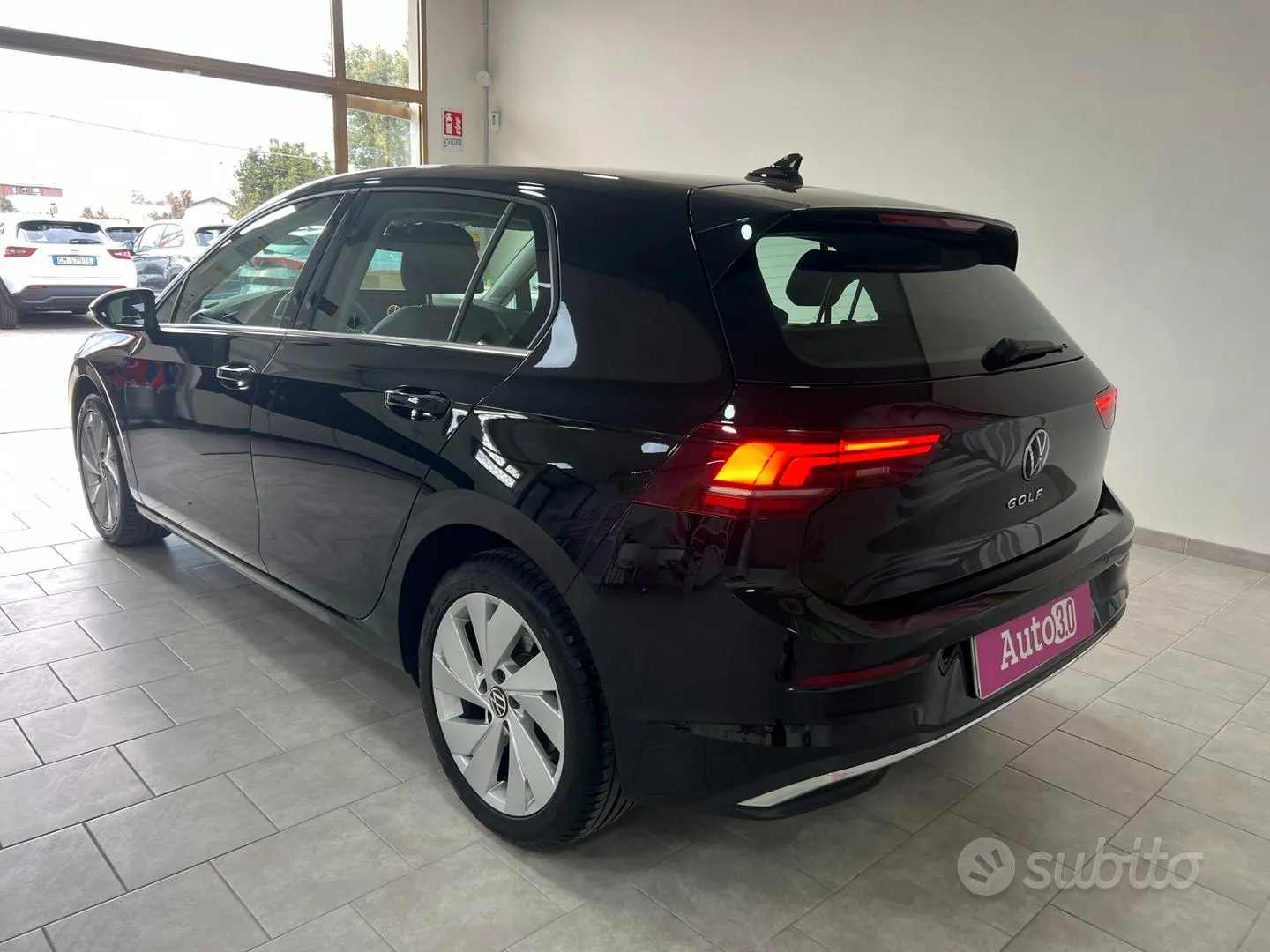 Volkswagen Golf 2025 photo 2