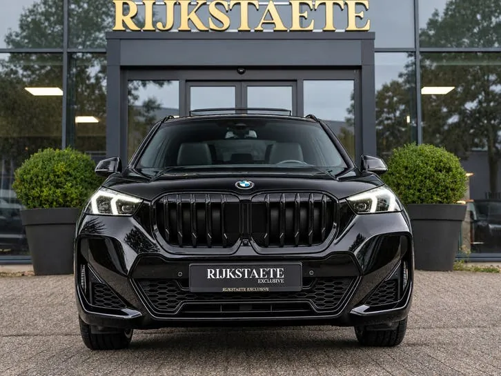 BMW X1 2023 photo 3