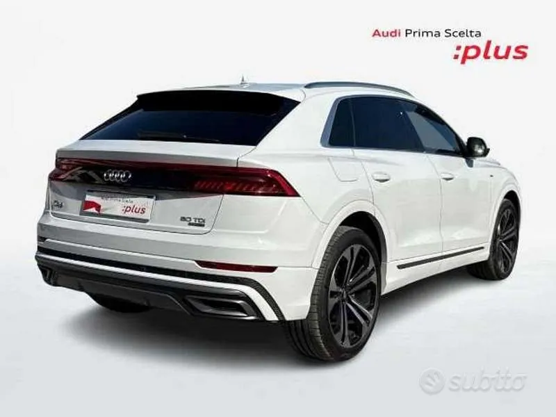 Audi Q8 2022 photo 2