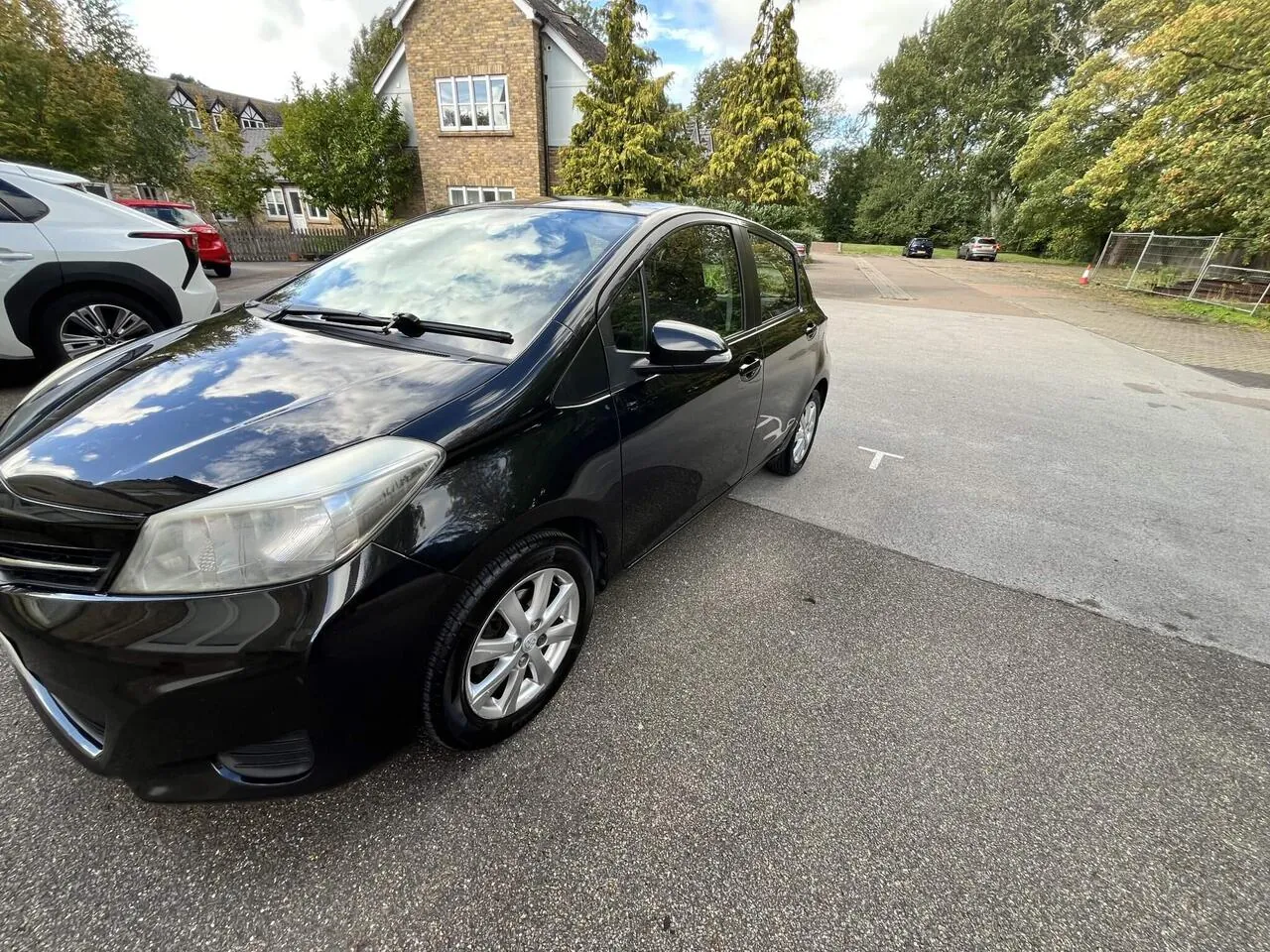 Toyota Yaris 2013 photo 4