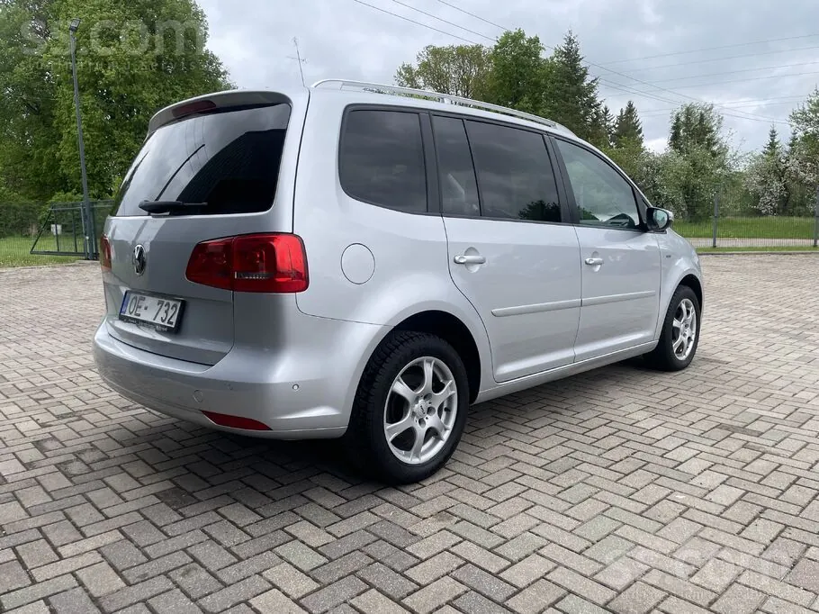 Volkswagen Touran 2013 photo 5