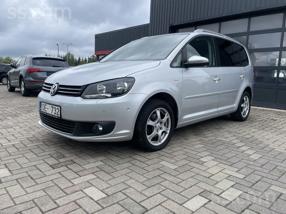 Volkswagen Touran 2013 photo 2