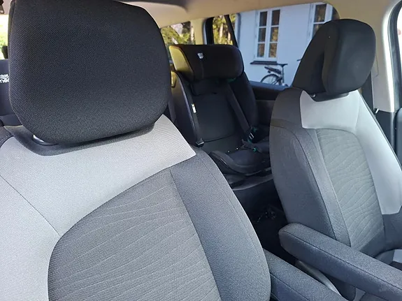 Citroen Grand C4 Picasso 2016 photo 2