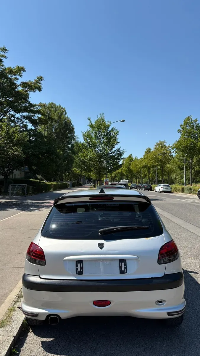 Peugeot 206 2006 photo 3