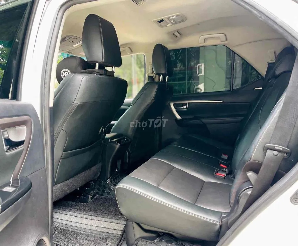 Toyota Fortuner 2024 photo 4
