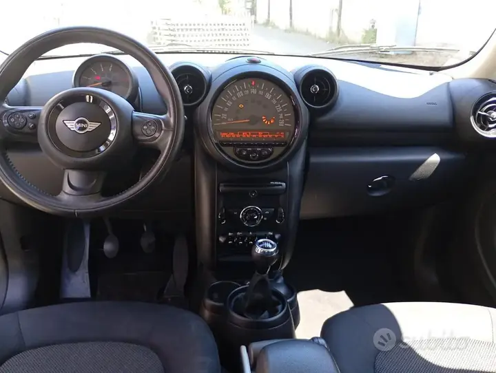 Mini Countryman 2015 photo 2