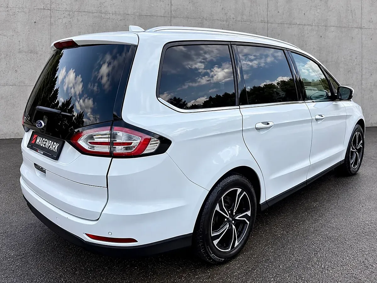 Ford Galaxy 2022 photo 2
