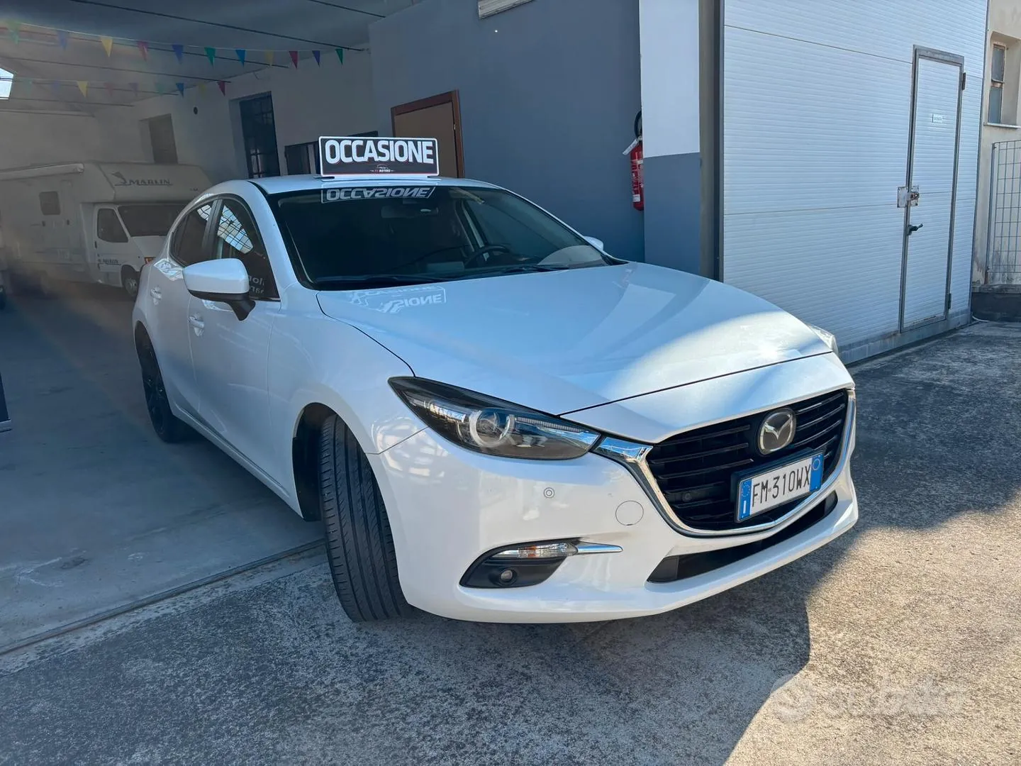 Mazda Mazda3 2018 photo 2