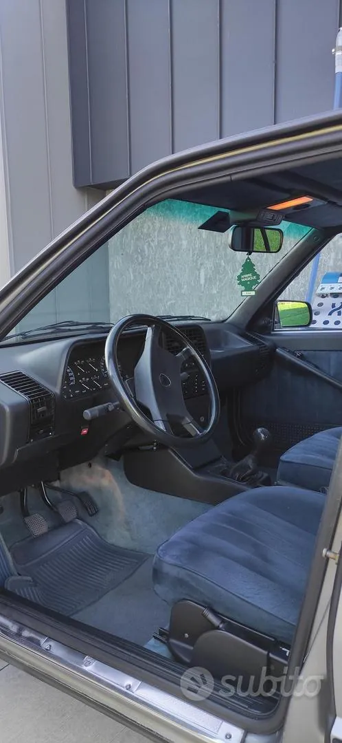 Lancia Thema 1987 photo 4